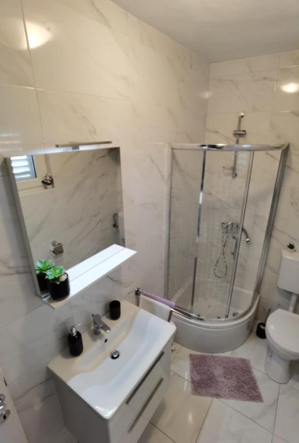 Apartman Sara เปรโก ภายนอก รูปภาพ