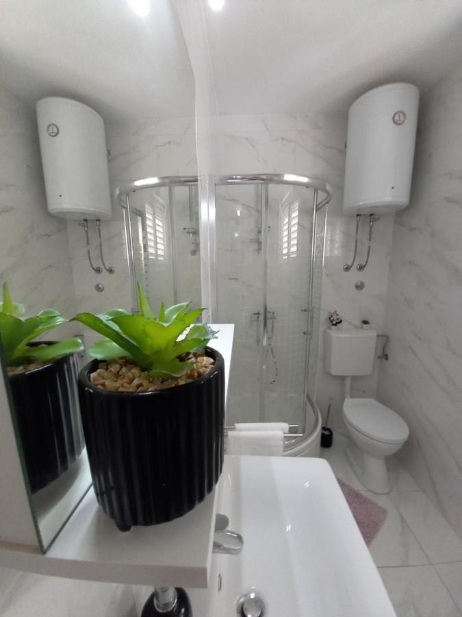 Apartman Sara เปรโก ภายนอก รูปภาพ